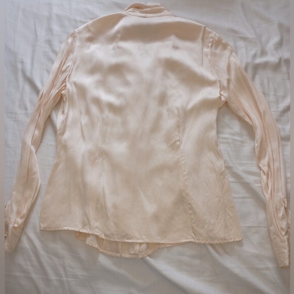 Petite Sophisticate top/ 100% Silk button up blouse  cream size 8 - Picture 4 of 6